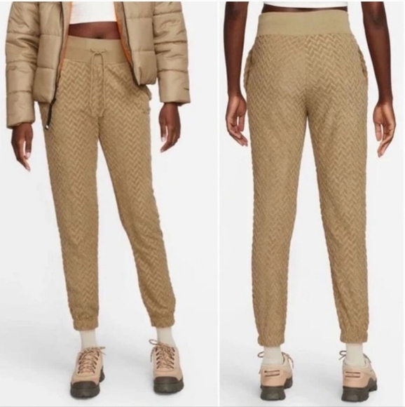 Nike‎ Everyday Modern Terry Cloth Textured High Waisted Jogger Size Meduim - Picture 1 of 12